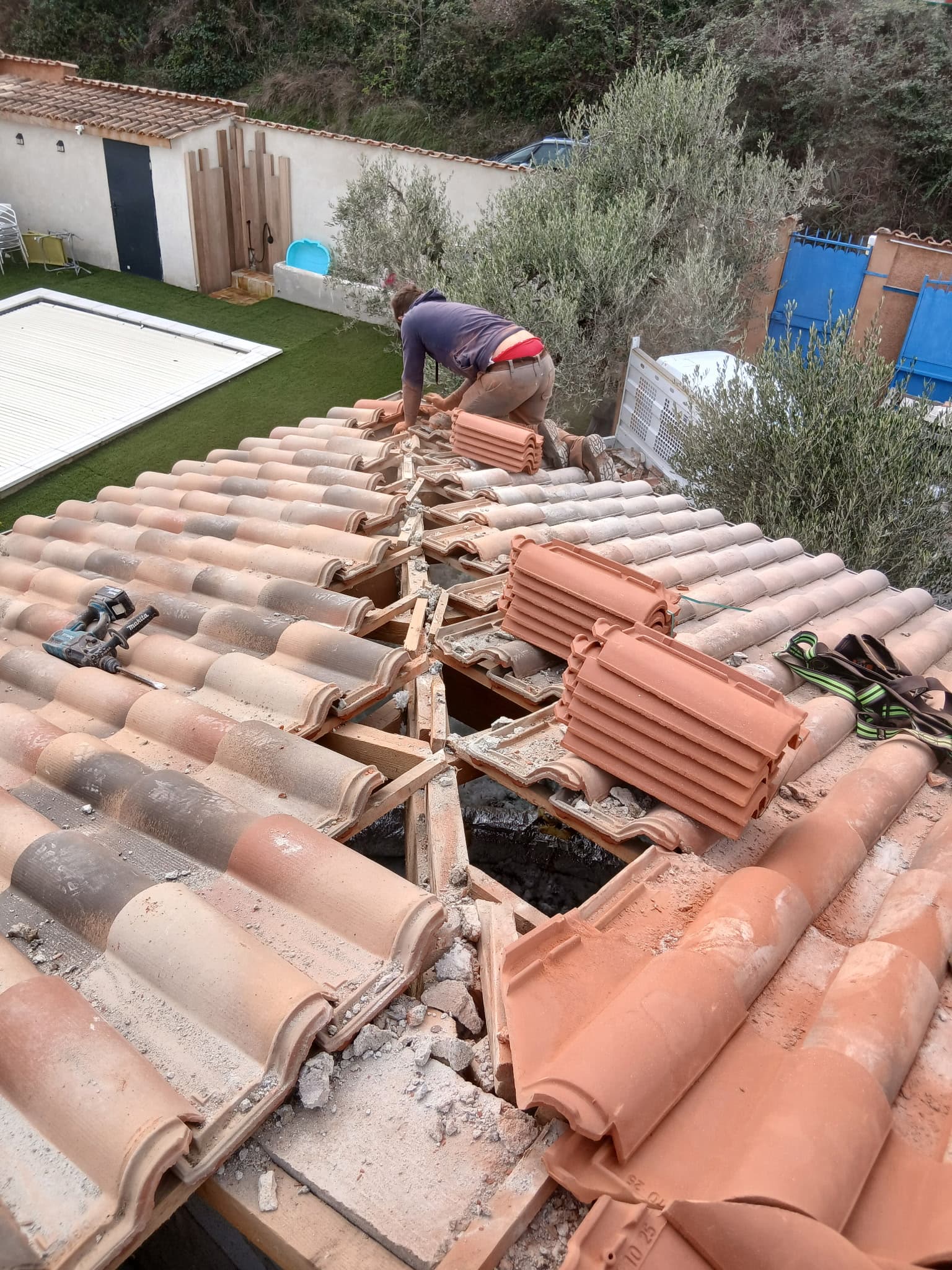 Réfection du Faîtage et des Araignées – Calvisson