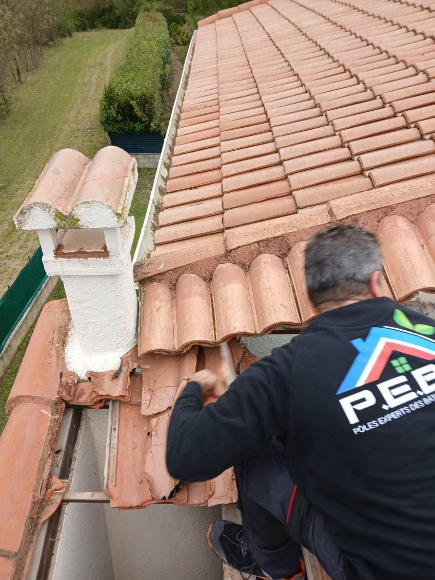 Réfection Partielle de Toiture et Solin en Plomb sur Mesure