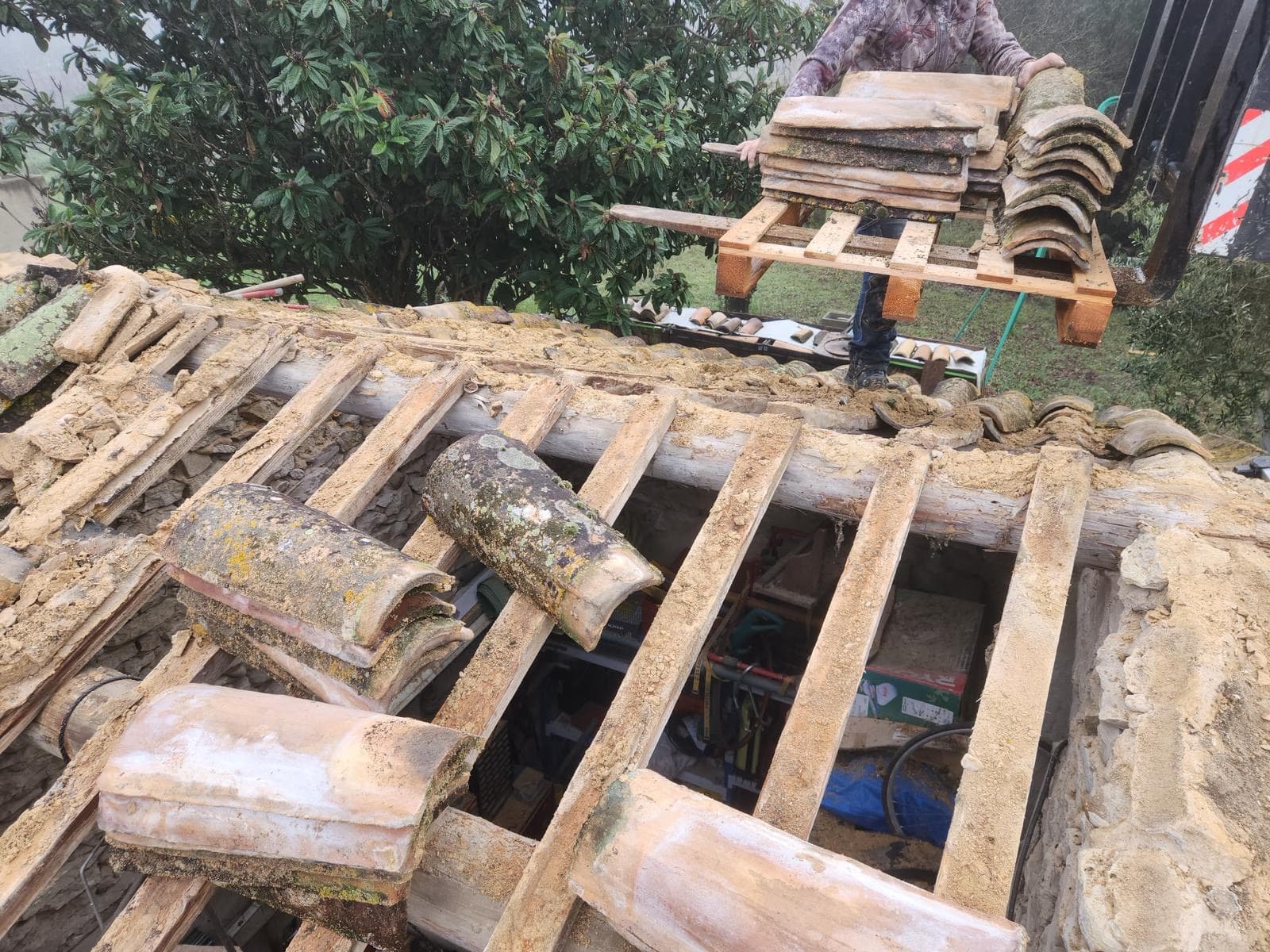 Réfection de Toiture d'un Cabanon en Pierre