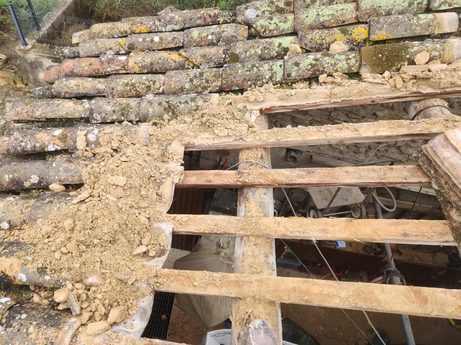 Réfection de Toiture d'un Cabanon en Pierre