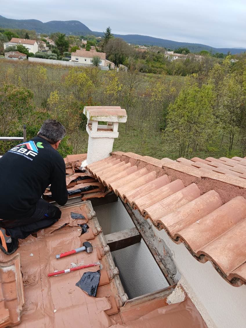 Réfection Partielle de Toiture et Solin en Plomb sur Mesure