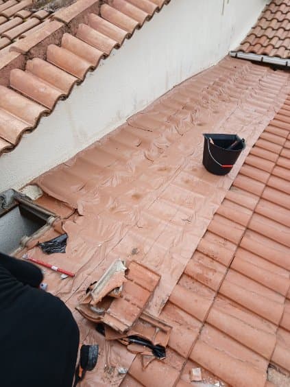 Réfection Partielle de Toiture et Solin en Plomb sur Mesure